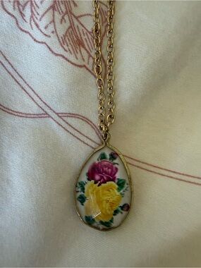 Claire's Gold Teardrop Necklace with Pink & Yellow Floral Pendant